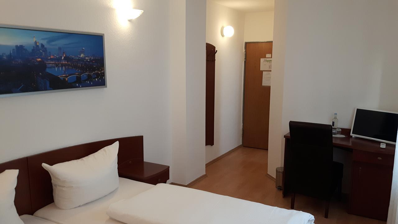 Hotel Aurelia Frankfurt am Main Exterior photo